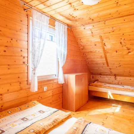 U Reksa Ferienhaus *